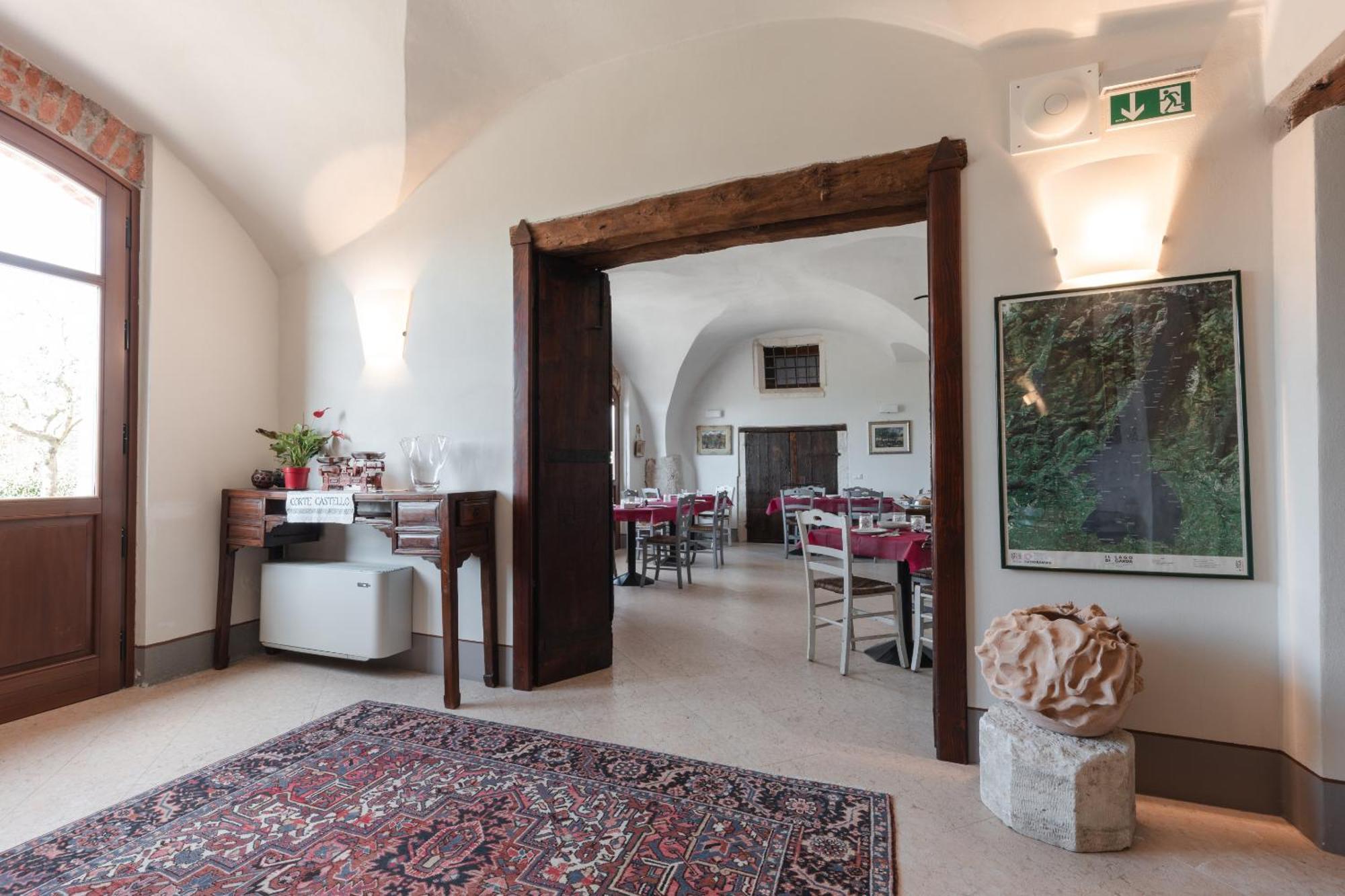 Corte Castello Affi Luaran gambar